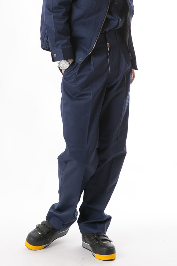 【BURTLE（バートル）春夏作業服】　ツータックパンツ　6027　モデル画像1
